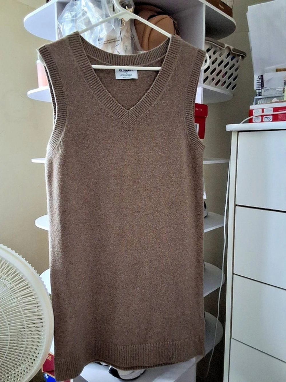 Old Navy Brown V-Neck Sweater Vest Size Small NWT